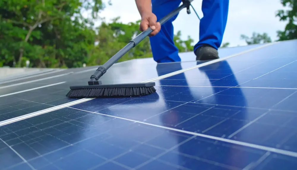 Nettoyage panneaux solaire